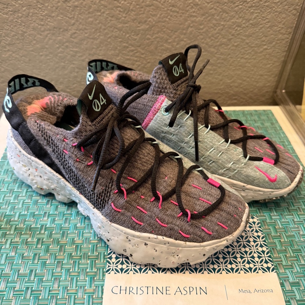 Women's Nike Space Hippie 04 "South Beach" Smoke Gray/Pink Blast Sz 6